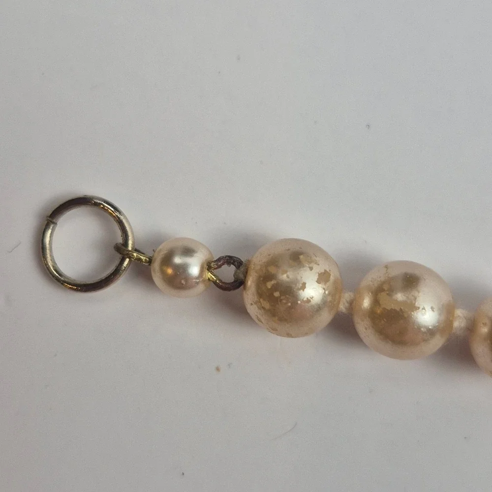 VTG Gold Tone Faux Pearl Necklace 25